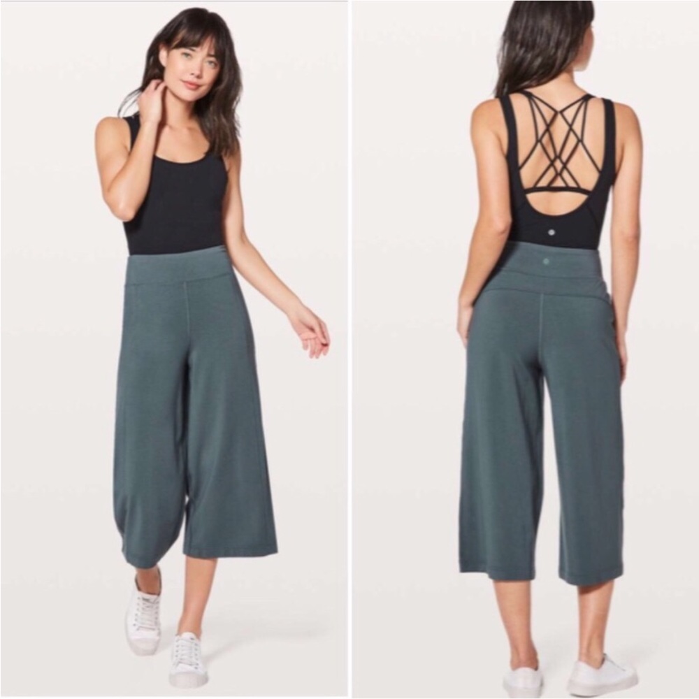 đźLULULEMđNâ Blissed Out Culottes stretchy wide leg crop 4 Sea Steel